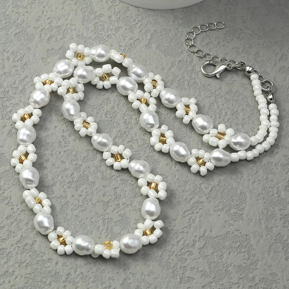White Pearl Flower Necklace